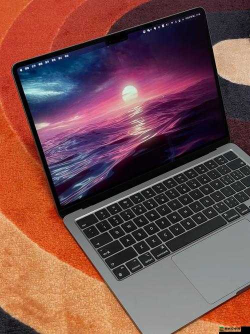 18 19MACBOOK PRO：生产力与创意的完美融合